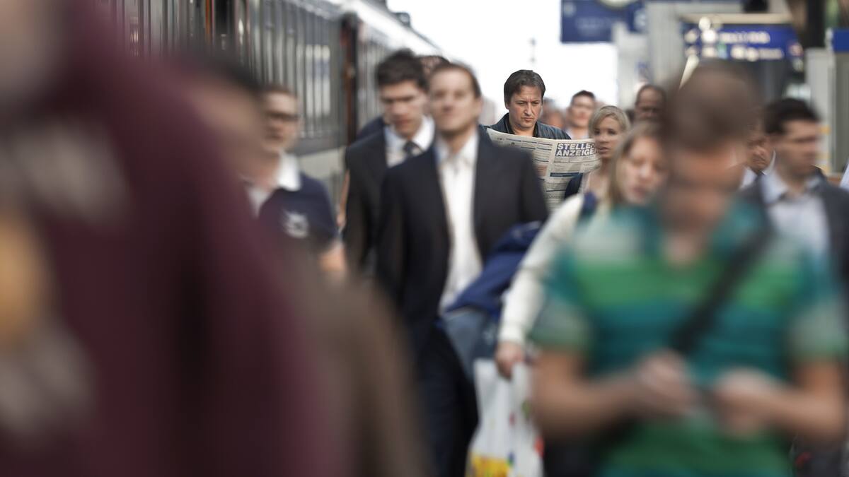 Einfach Entmutigt Zehntausende Kehren Dem Arbeitsmarkt Den R Cken