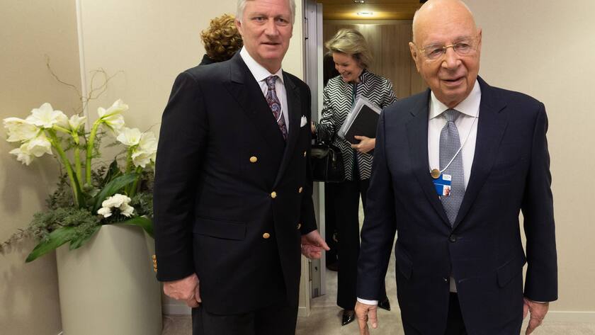 King Philippe - Filip of Belgium, Queen Mathilde of Belgium and World Economic Forum founder Klaus Schwab pictured during the 2023 World Economic Forum Annual Meeting in Davos, Switzerland, Wednesday 18 January 2023. The yearly meeting takes place from 16 to 20 January, with heads of governments and economic leaders. PUBLICATIONxNOTxINxBELxFRAxNED BENOITxDOPPAGNE 58453339