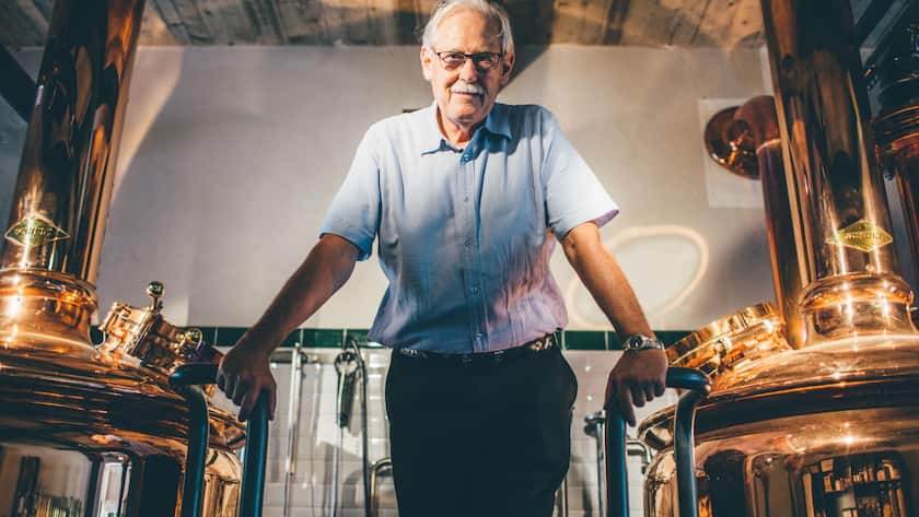 <p>Edel ist nicht nur sein Bier, sondern auch die Brauanlage: Martin Wartmann in der Brauerei im Kloster Fischingen</p>