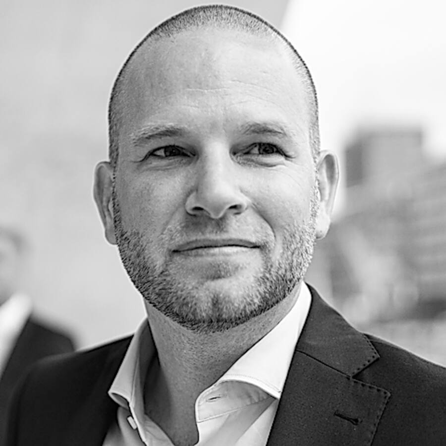 Niels Van Quaquebeke